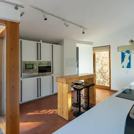 Tomeu Capdet Villa *